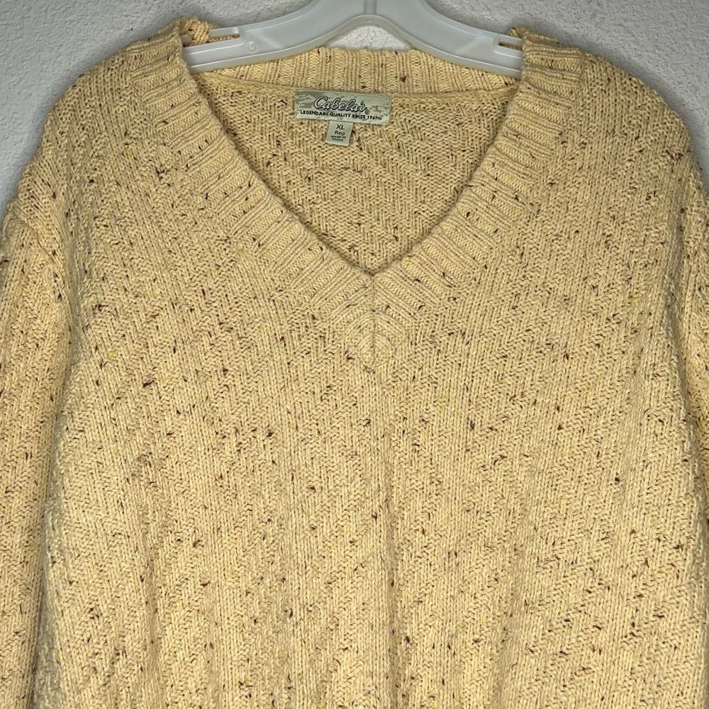 Cabela's Sweater - Picture 3 of 9